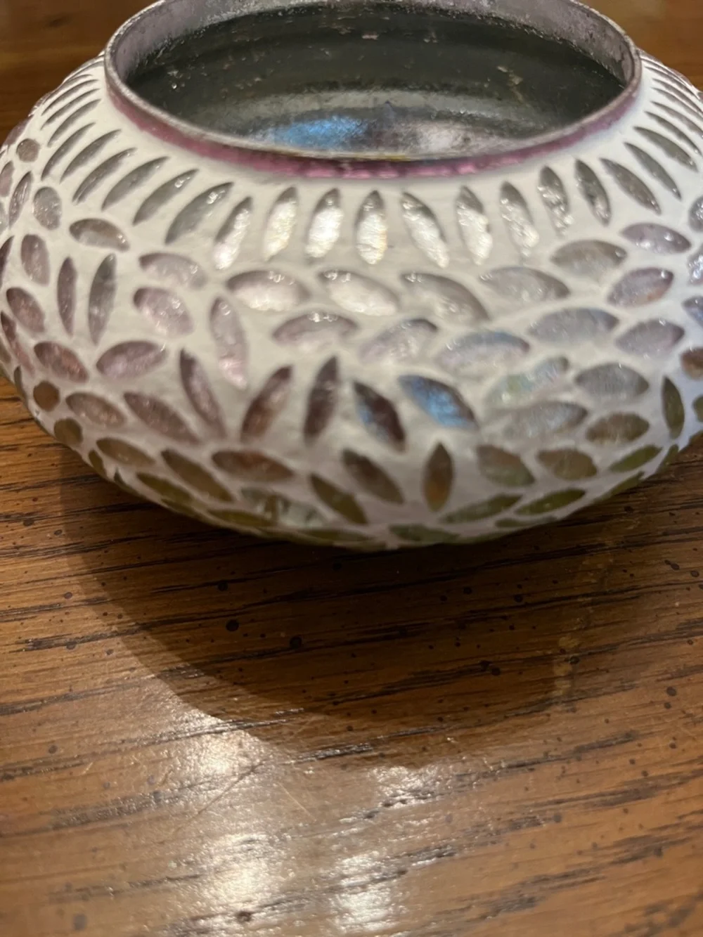 Chamakana Green and Pink tea light candle holder‎
